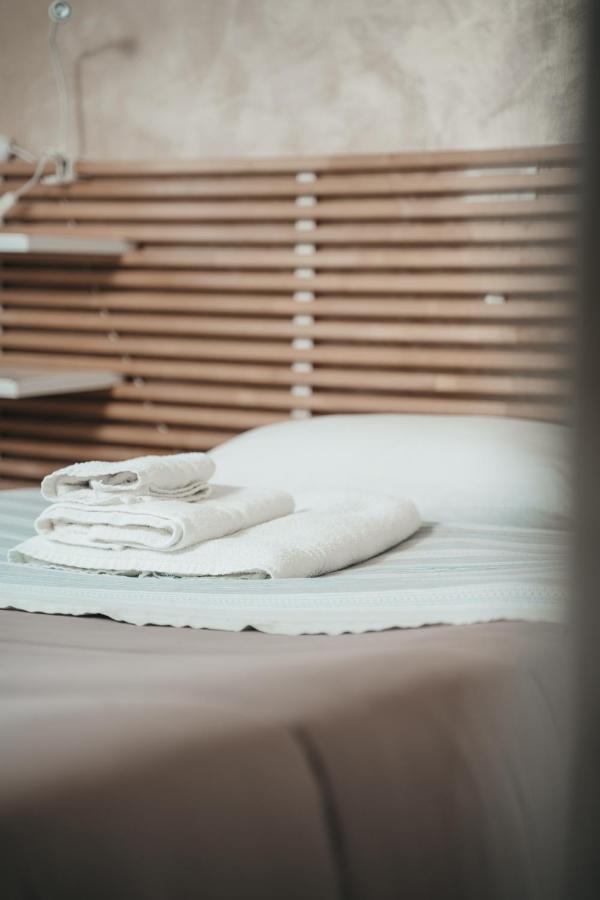 Dimora Mariu Bed & Breakfast Taranto Ngoại thất bức ảnh